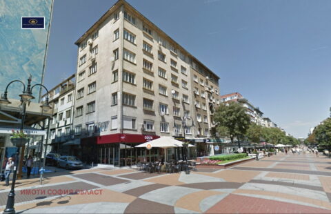 Голям двустаен апартамент на ул. ‘Хан Аспарух’ и бул. ‘Витоша’